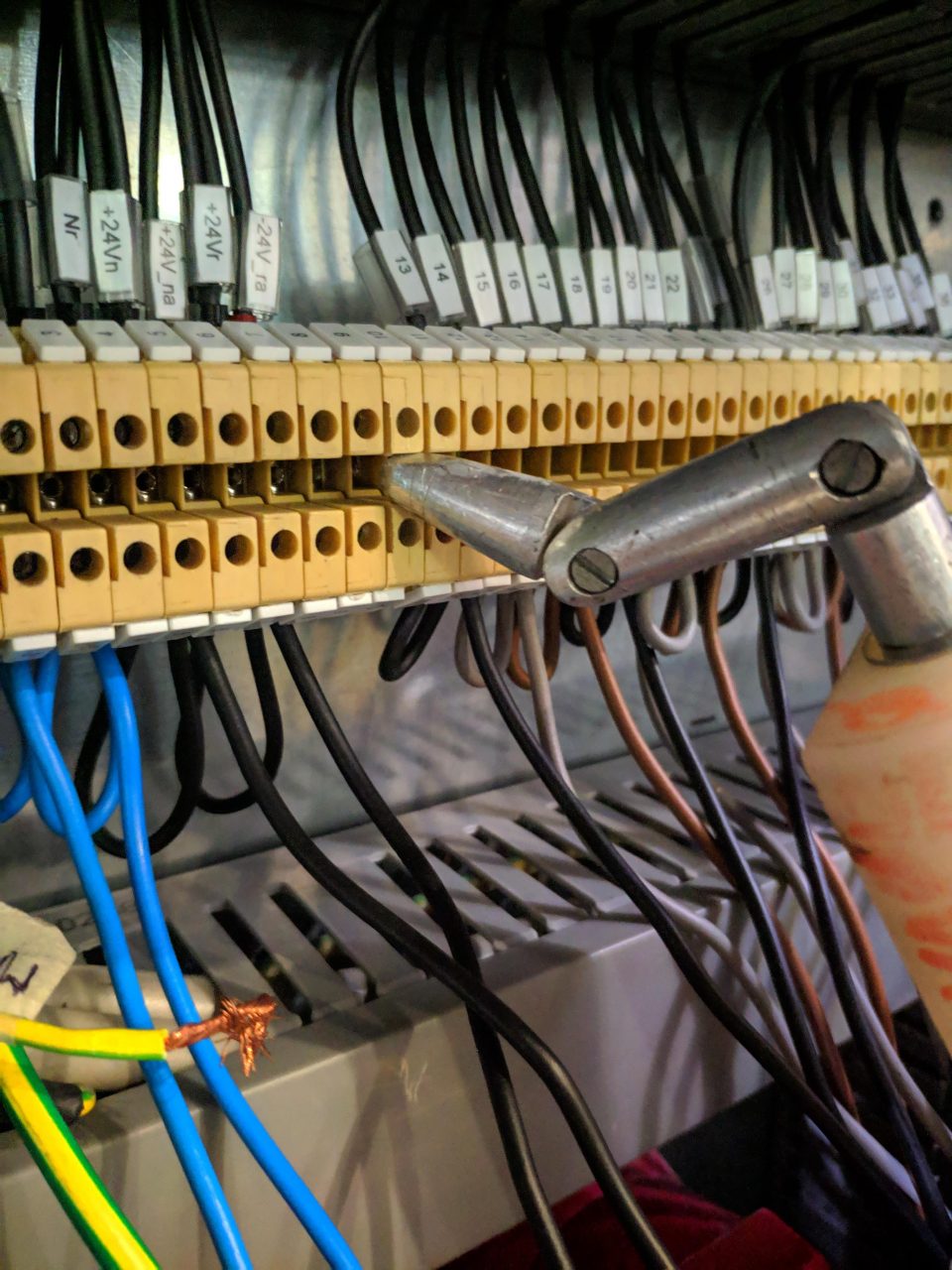 Prove ip20 in base alla CEI EN 60529, ISO 20653, CEI EN 60034-5
